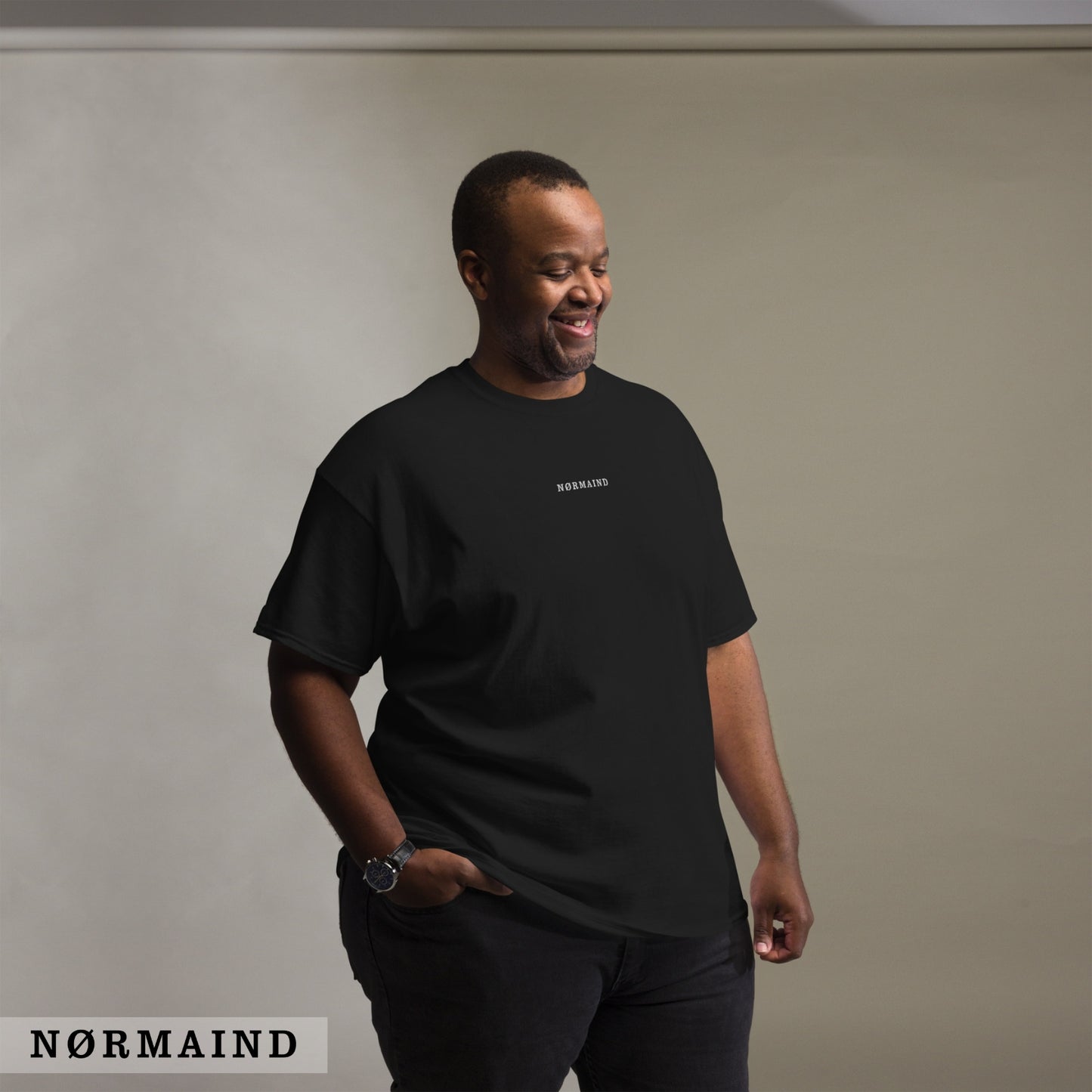 NØRMAIND Classic zwarte T-shirt