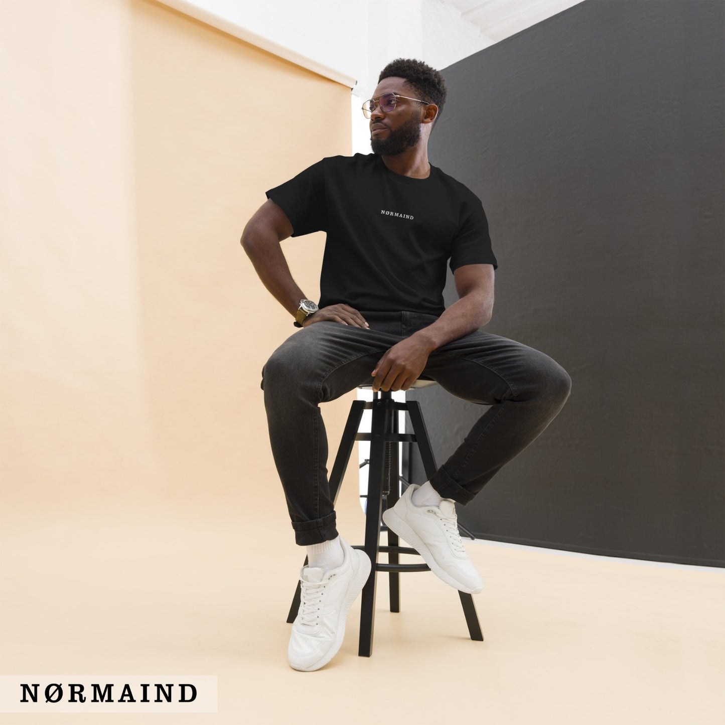 NØRMAIND Classic zwarte T-shirt